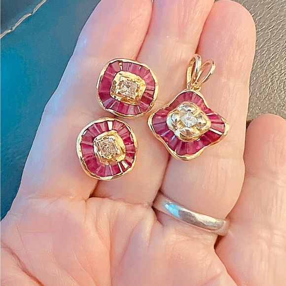 14k Ruby w/ Diamonds Earring/Pendant set - Picture 1 of 6